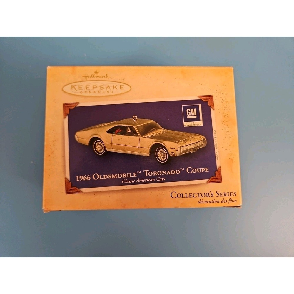 2004‎ Hallmark Keepsake Ornament  / 1966 Oldsmobile Toronado Coupe (581)